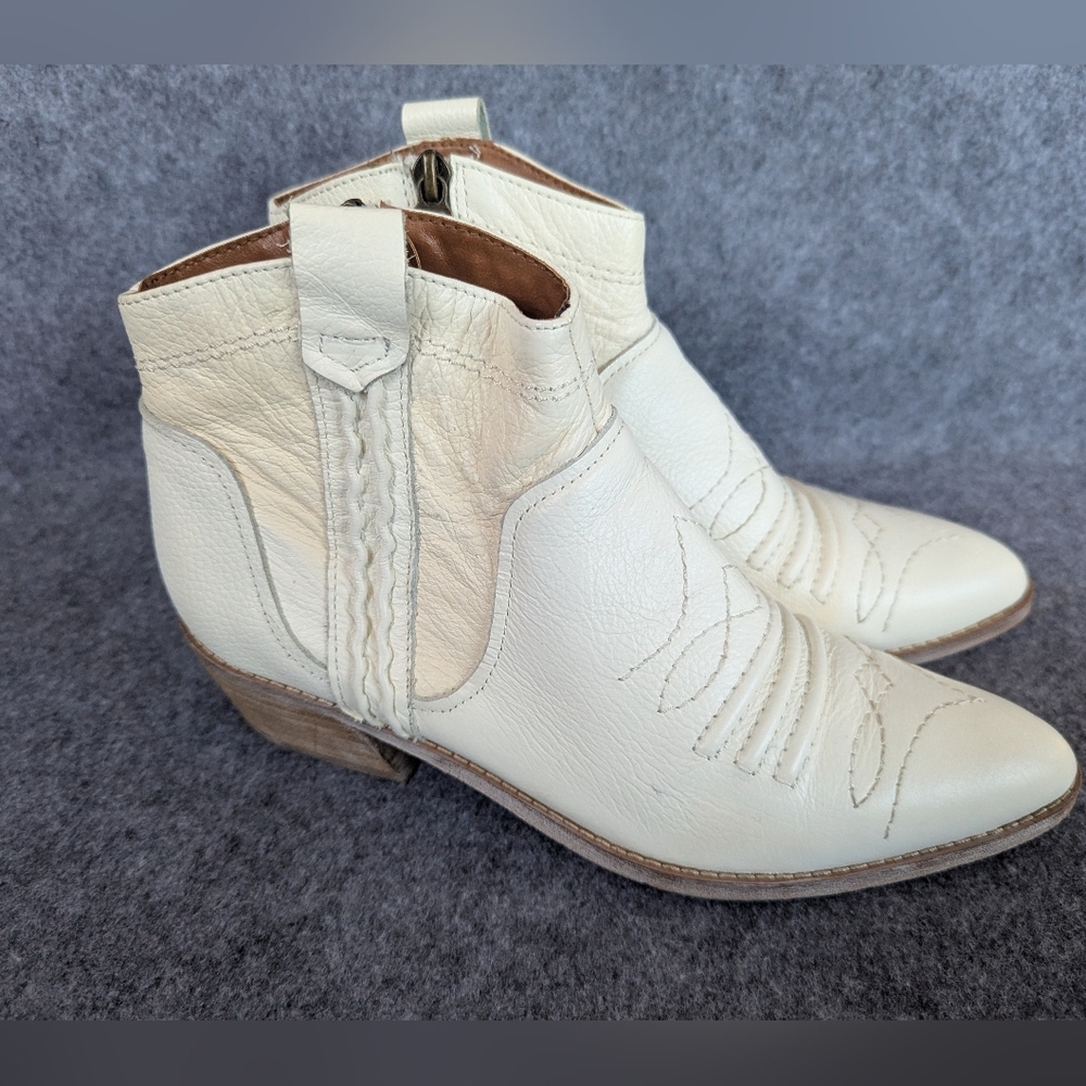 Zodiac Cream Leather Ankle Boots Western Cream Sz 8.5